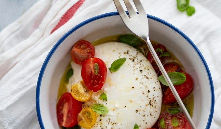 Tomate, burrata et pesto verdé